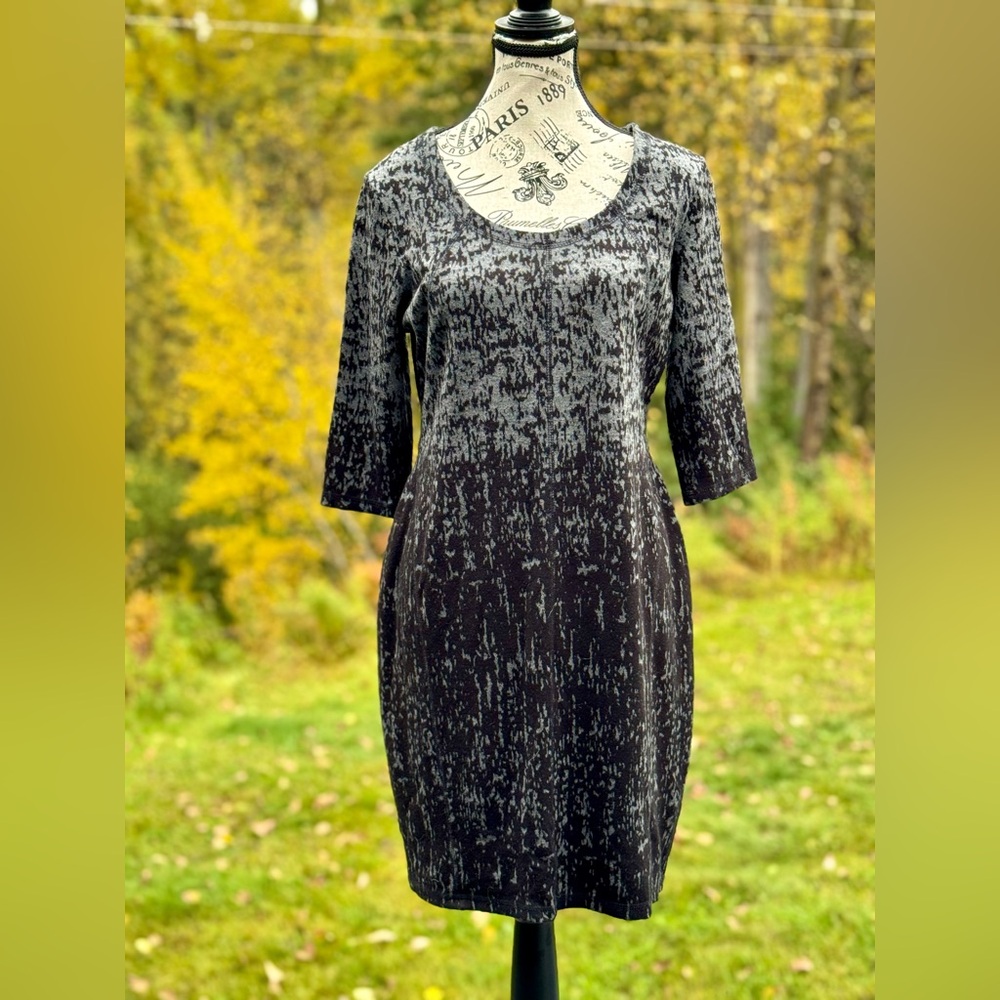 Elegant Black and Gray Women's Midi Dress